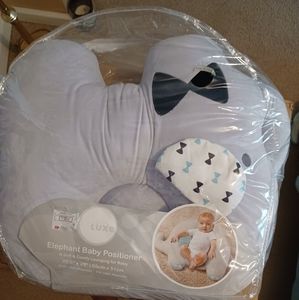 Elephant baby positioner